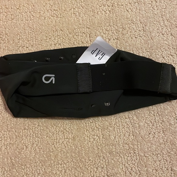 Two thick band athletic hair bands - Picture 5 of 5